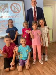 Уступи дорогу поездам 0